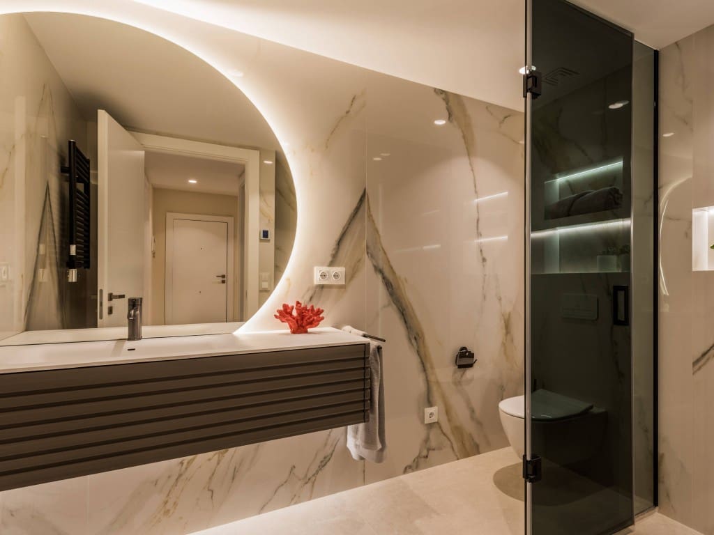 3 bedroom Apartment for sale in New Golden Mile with pool - € 2,395,000 (Ref: 9321601)