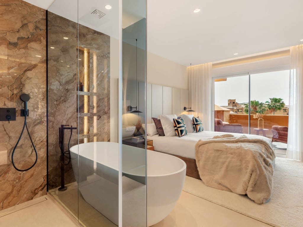 3 bedroom Apartment for sale in New Golden Mile with pool - € 2,395,000 (Ref: 9321601)