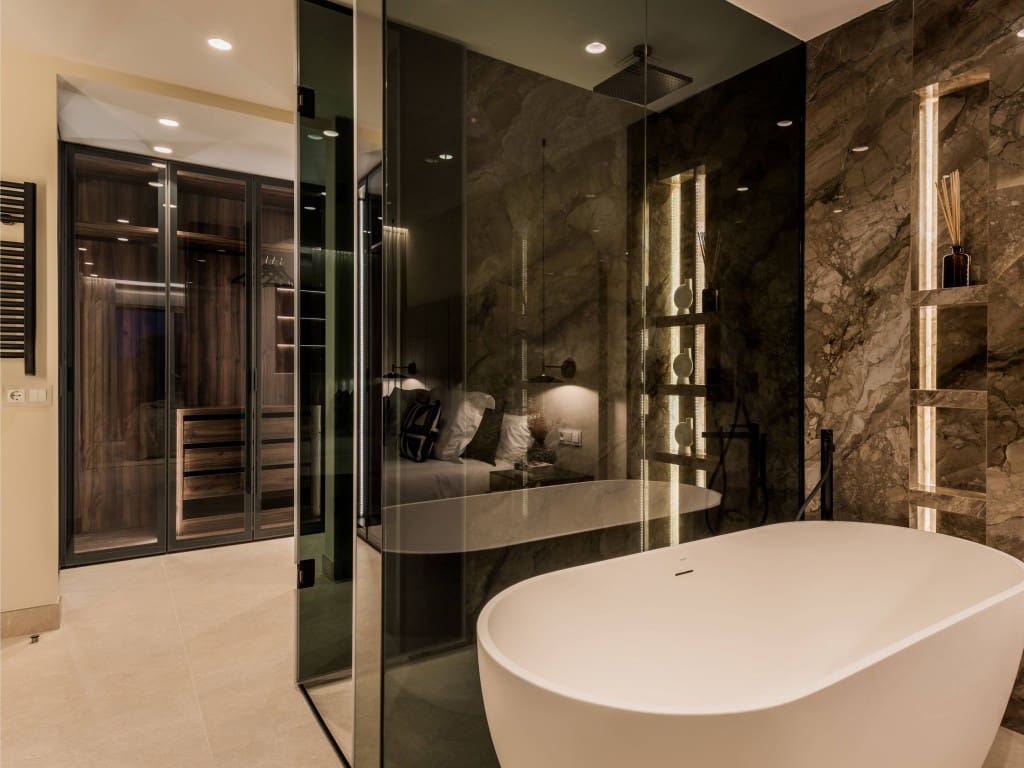 3 bedroom Apartment for sale in New Golden Mile with pool - € 2,395,000 (Ref: 9321601)