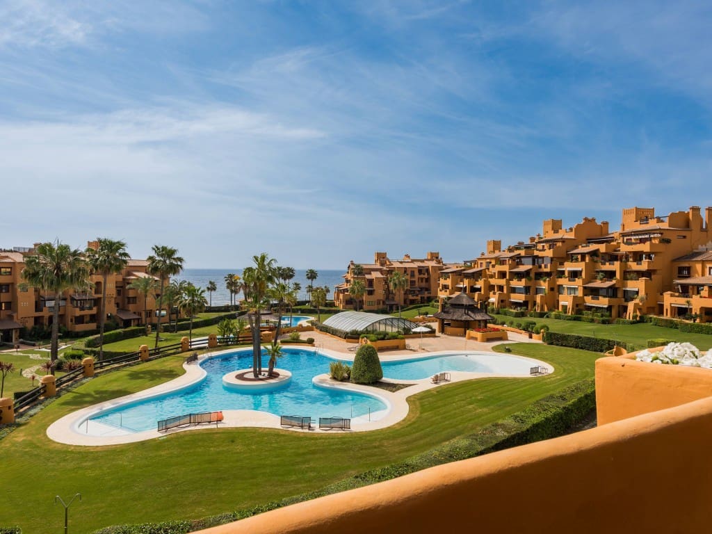 3 bedroom Apartment for sale in New Golden Mile with pool - € 2,395,000 (Ref: 9321601)