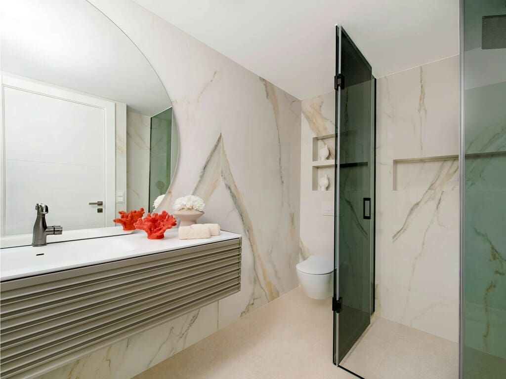 3 bedroom Apartment for sale in New Golden Mile with pool garage - € 2,395,000 (Ref: 9321601)