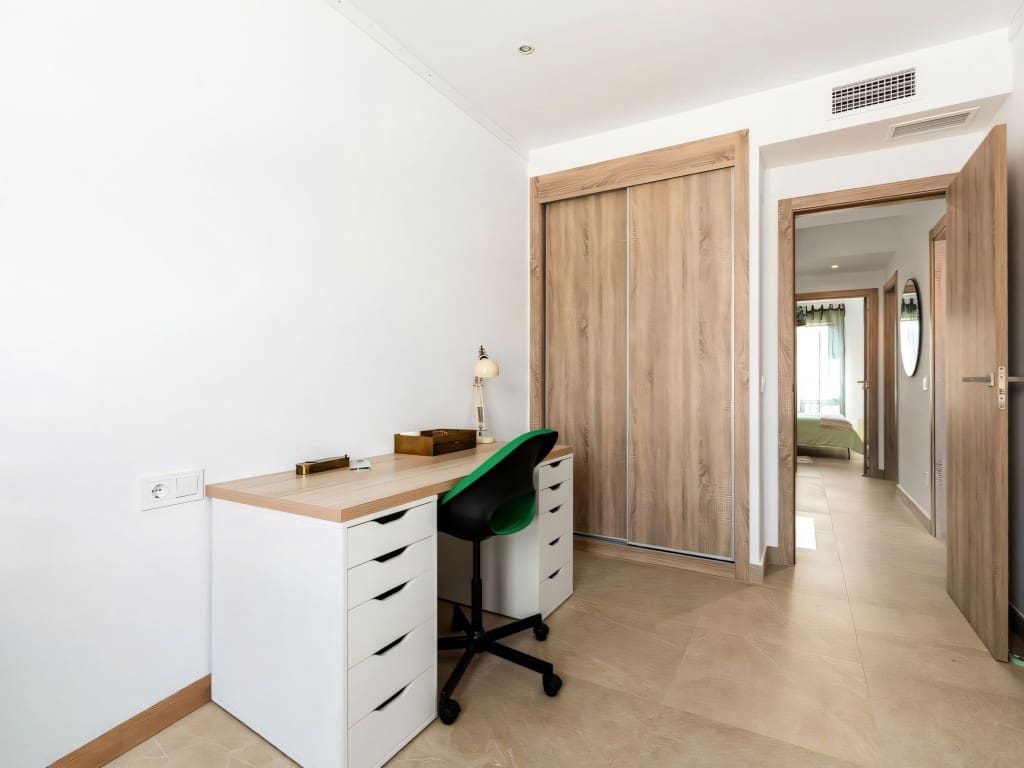 3 soveværelse Byhus til salg i Estepona med swimmingpool - € 475.000 (Ref: 9322514)