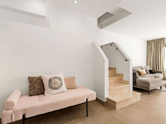 3 chambre Maison de Ville à vendre à Estepona Golf, Estepona avec piscine - 475 000 € (Ref: 9322514)