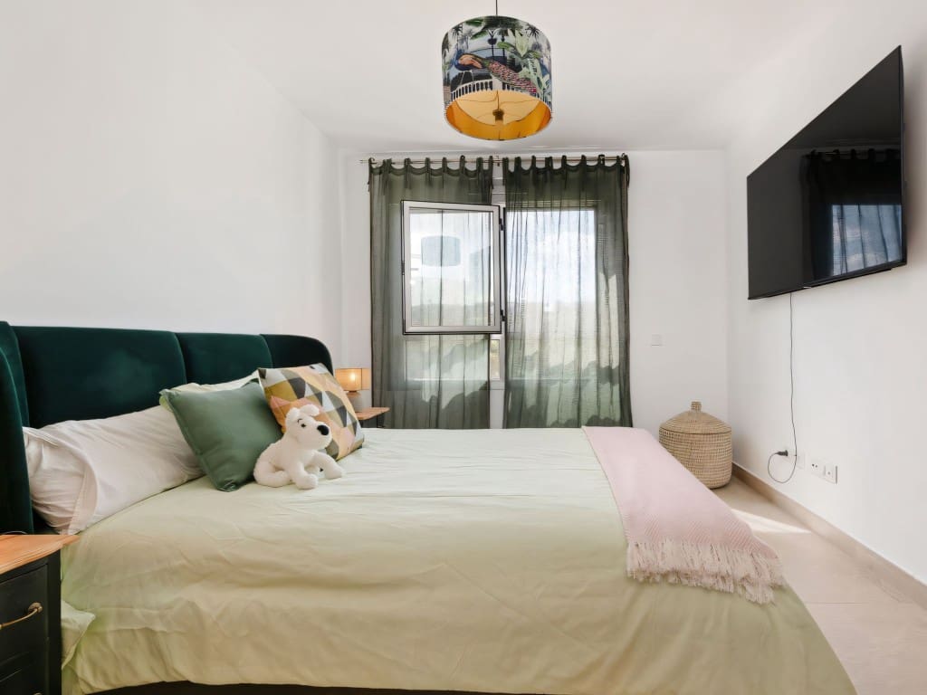 3 soveværelse Byhus til salg i Estepona med swimmingpool - € 475.000 (Ref: 9322514)