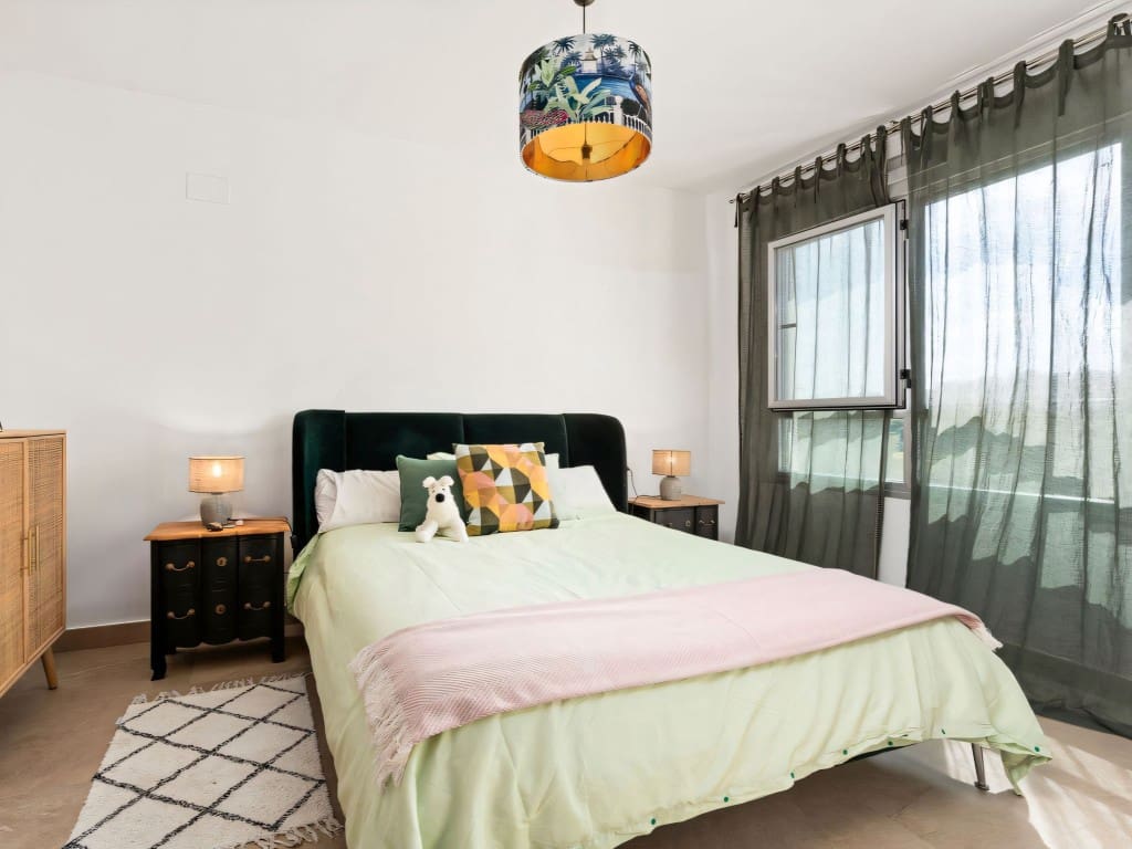 3 soveværelse Byhus til salg i Estepona med swimmingpool - € 475.000 (Ref: 9322514)