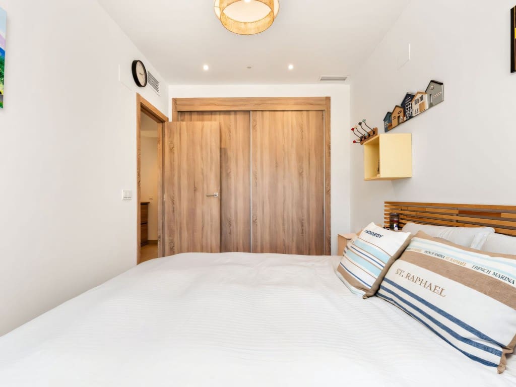 3 soveværelse Byhus til salg i Estepona med swimmingpool - € 475.000 (Ref: 9322514)