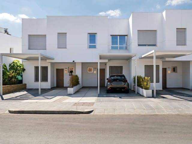 3 chambre Maison de Ville à vendre à Estepona Golf, Estepona avec piscine - 475 000 € (Ref: 9322514)