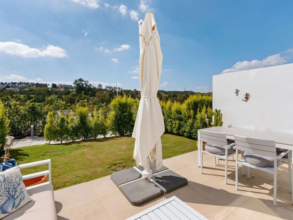 3 soveværelse Byhus til salg i Estepona med swimmingpool - € 475.000 (Ref: 9322514)