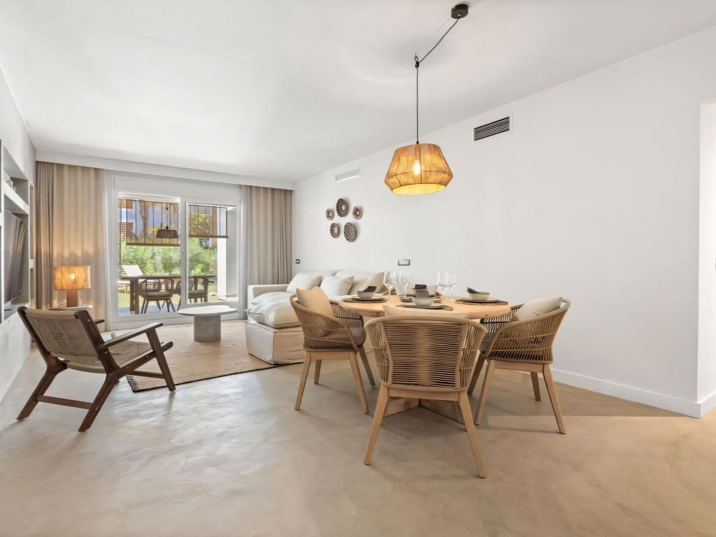 2 slaapkamer Appartement te koop in El Paraiso met zwembad garage - € 525.000 (Ref: 9322515)