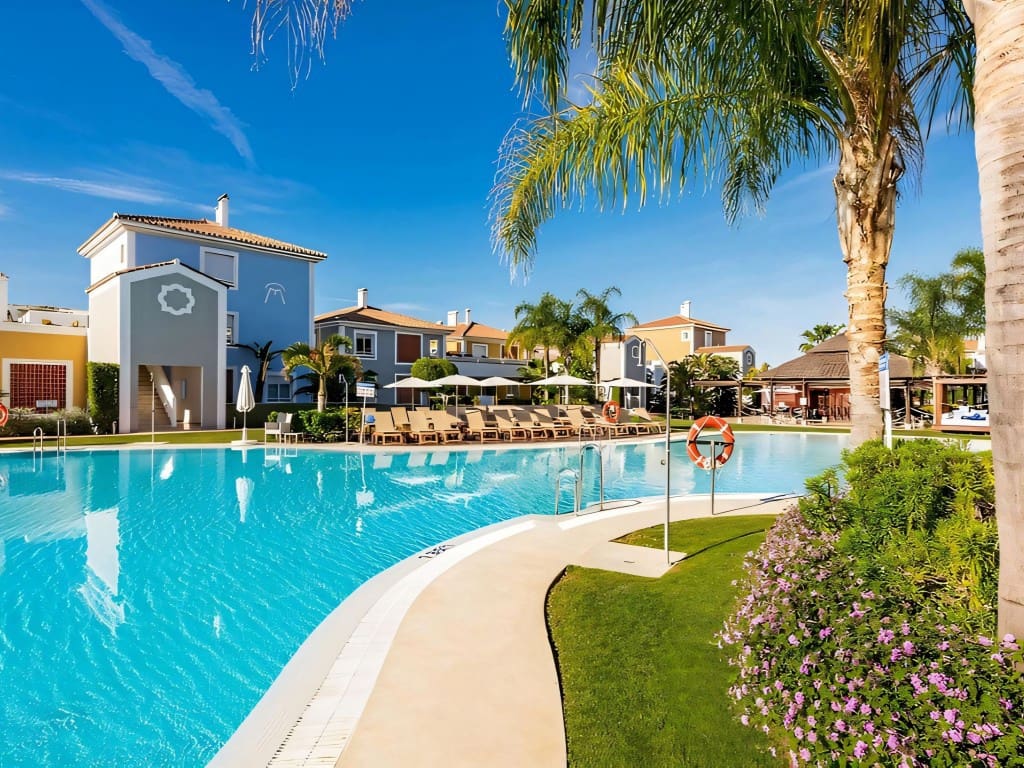 2 slaapkamer Appartement te koop in El Paraiso met zwembad garage - € 525.000 (Ref: 9322515)