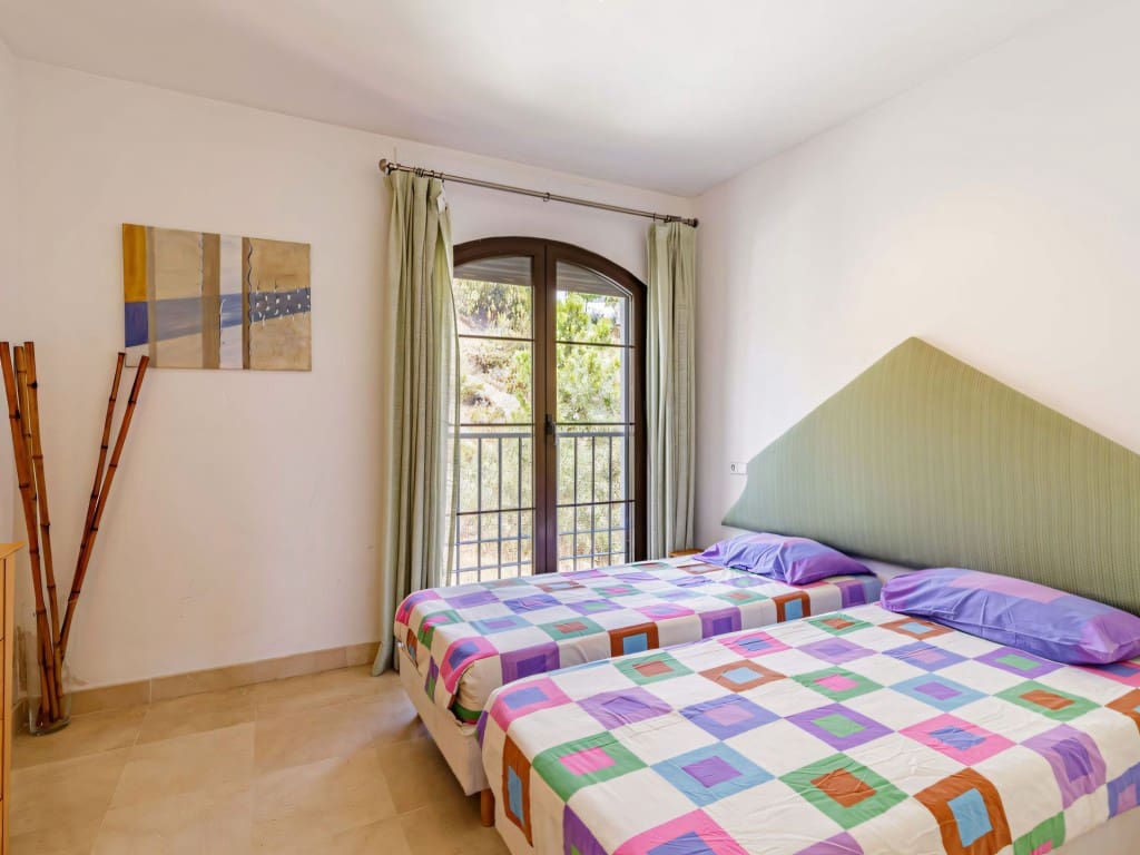 2 sypialnia Penthouse na sprzedaż w Los Arqueros z basenem garażem - 420 000 € (Ref: 9324249)