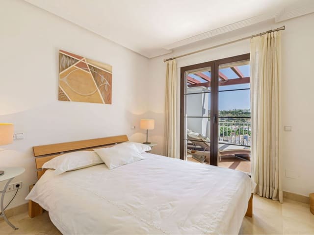 2 slaapkamer Penthouse te koop in Los Arqueros, Benahavís met zwembad garage - € 420.000 (Ref: 9324249)