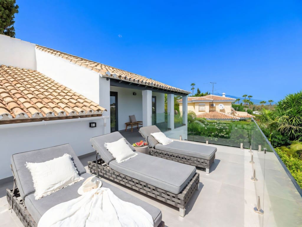 4 chambre Villa/Maison à vendre à El Paraiso avec piscine garage - 2 980 000 € (Ref: 9326084)