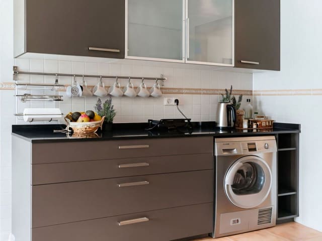 Apartamento de 2 habitaciones en San Pedro de Alcantara, Marbella en venta con piscina - 399.000 € (Ref: 9330216)