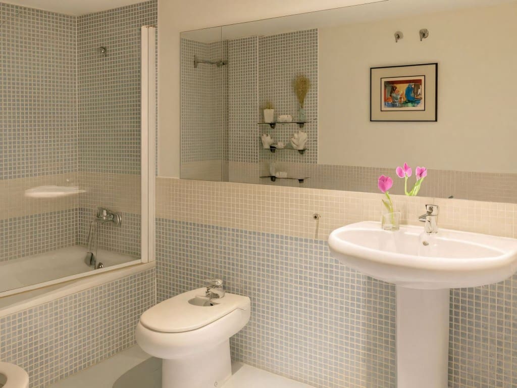 Apartamento de 2 habitaciones en San Pedro de Alcantara en venta con piscina - 399.000 € (Ref: 9330216)