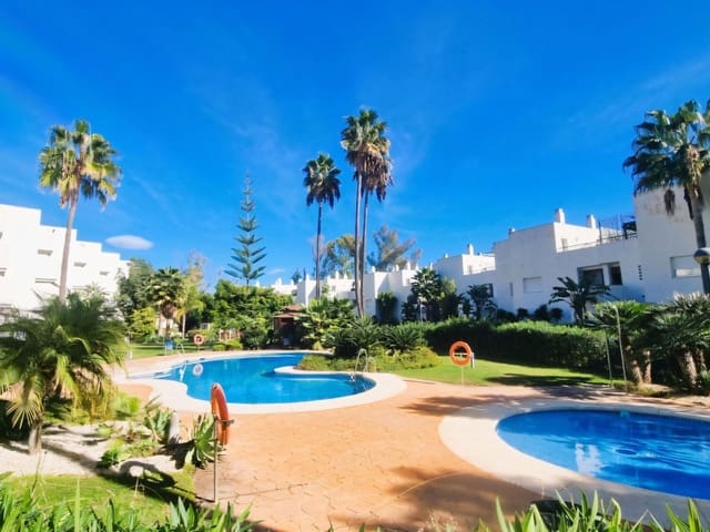 Apartamento de 2 habitaciones en San Pedro de Alcantara, Marbella en venta con piscina - 399.000 € (Ref: 9330216)
