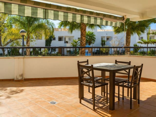 Apartamento de 2 habitaciones en San Pedro de Alcantara, Marbella en venta con piscina - 399.000 € (Ref: 9330216)