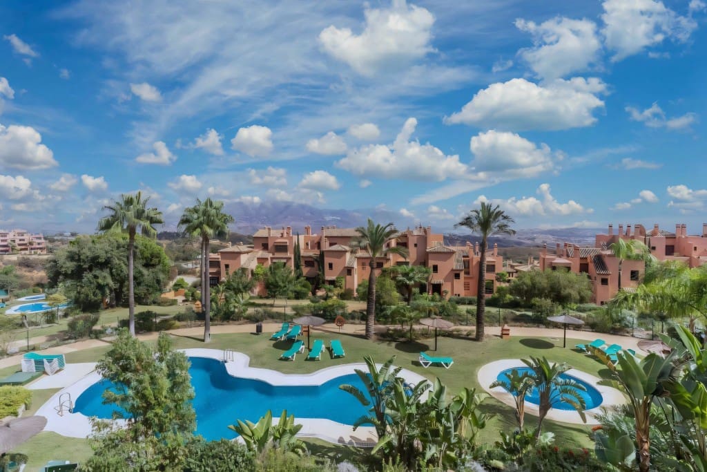 2 slaapkamer Appartement te koop in La Mairena met zwembad - € 375.000 (Ref: 9334492)