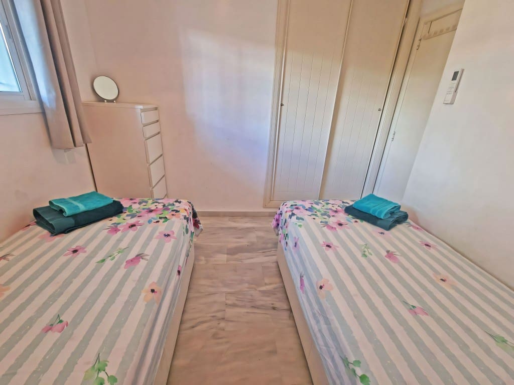 2 slaapkamer Appartement te koop in Calahonda met zwembad - € 335.000 (Ref: 9334493)