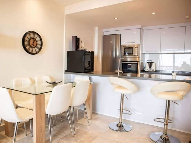 3 slaapkamer Appartement te koop in Benalmádena met zwembad - € 535.000 (Ref: 9337633)