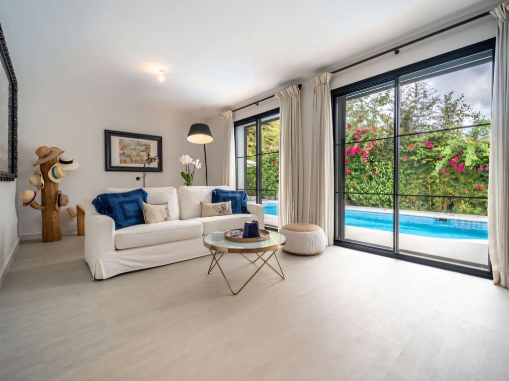 5 slaapkamer Villa te koop in Los Monteros met zwembad - € 3.475.000 (Ref: 9340797)