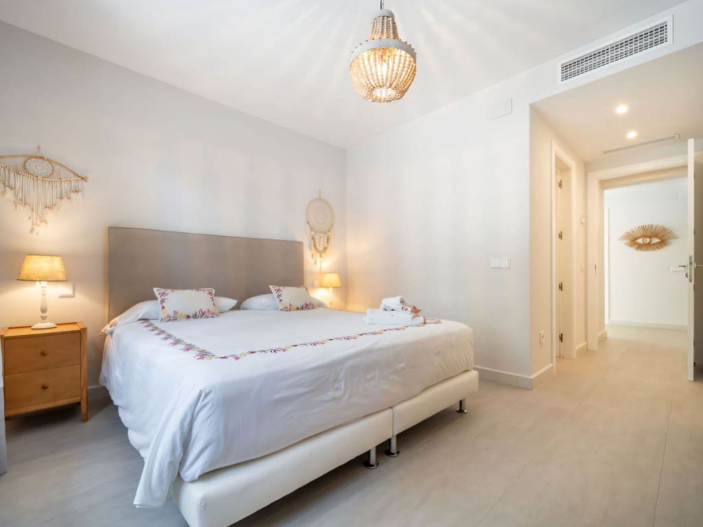 5 slaapkamer Villa te koop in Los Monteros met zwembad - € 3.475.000 (Ref: 9340797)