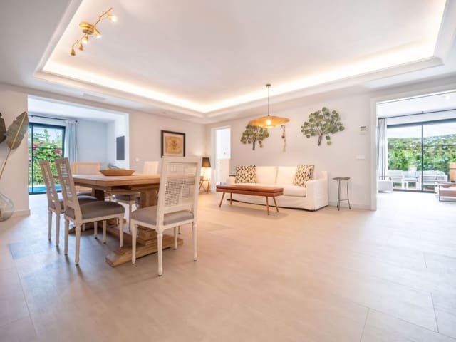 5 slaapkamer Villa te koop in Los Monteros, Marbella met zwembad - € 3.475.000 (Ref: 9340797)