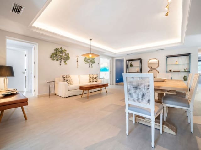 5 slaapkamer Villa te koop in Los Monteros, Marbella met zwembad - € 3.475.000 (Ref: 9340797)