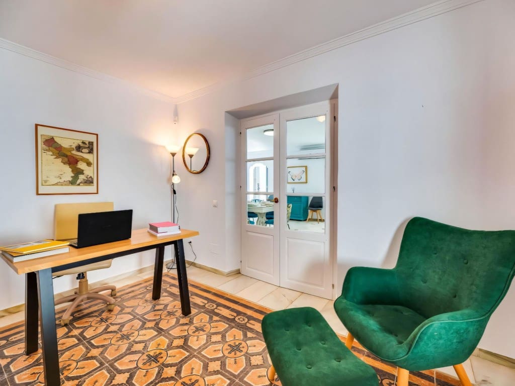 4 Zimmer Villa zu verkaufen in Nueva Andalucia mit Pool Garage - 1.490.000 € (Ref: 9340798)