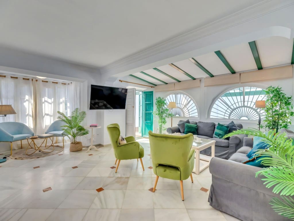 4 Zimmer Villa zu verkaufen in Nueva Andalucia mit Pool Garage - 1.490.000 € (Ref: 9340798)