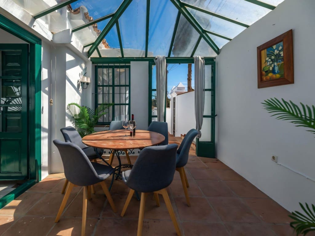 4 Zimmer Villa zu verkaufen in Nueva Andalucia mit Pool Garage - 1.490.000 € (Ref: 9340798)