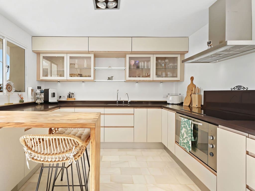 2 slaapkamer Penthouse te koop in Marbella met zwembad garage - € 669.000 (Ref: 9343160)