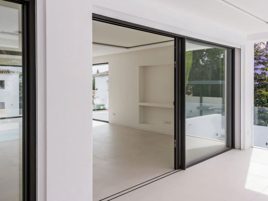 6 slaapkamer Villa te koop in San Pedro de Alcantara met zwembad garage - € 3.250.000 (Ref: 9346735)