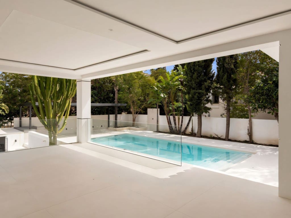 6 slaapkamer Villa te koop in San Pedro de Alcantara met zwembad garage - € 3.250.000 (Ref: 9346735)