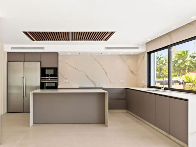 6 slaapkamer Villa te koop in San Pedro de Alcantara, Marbella met zwembad garage - € 3.250.000 (Ref: 9346735)