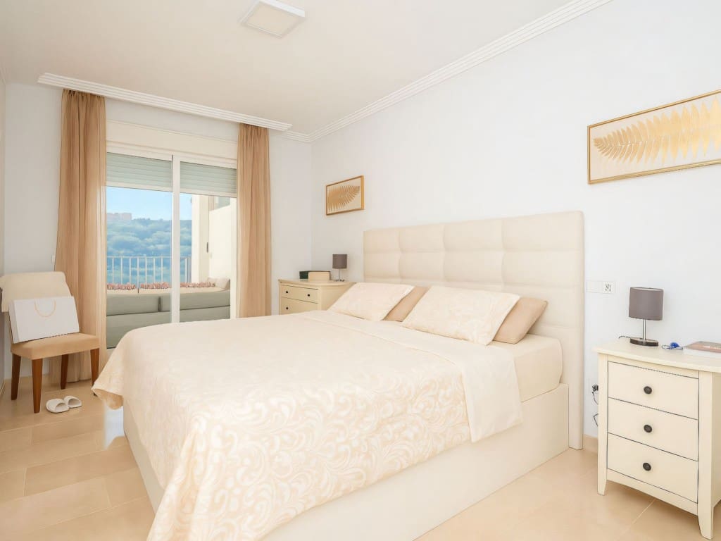 2 slaapkamer Appartement te koop in La Mairena met zwembad garage - € 385.000 (Ref: 9346736)