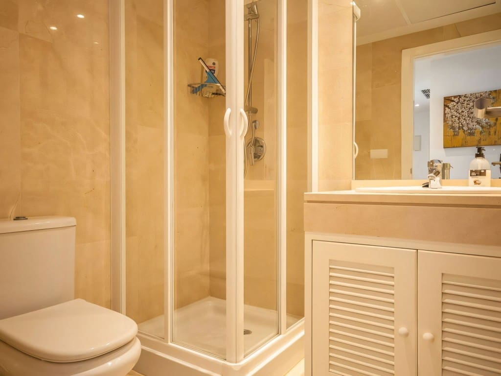 2 slaapkamer Appartement te koop in La Mairena met zwembad garage - € 385.000 (Ref: 9346736)