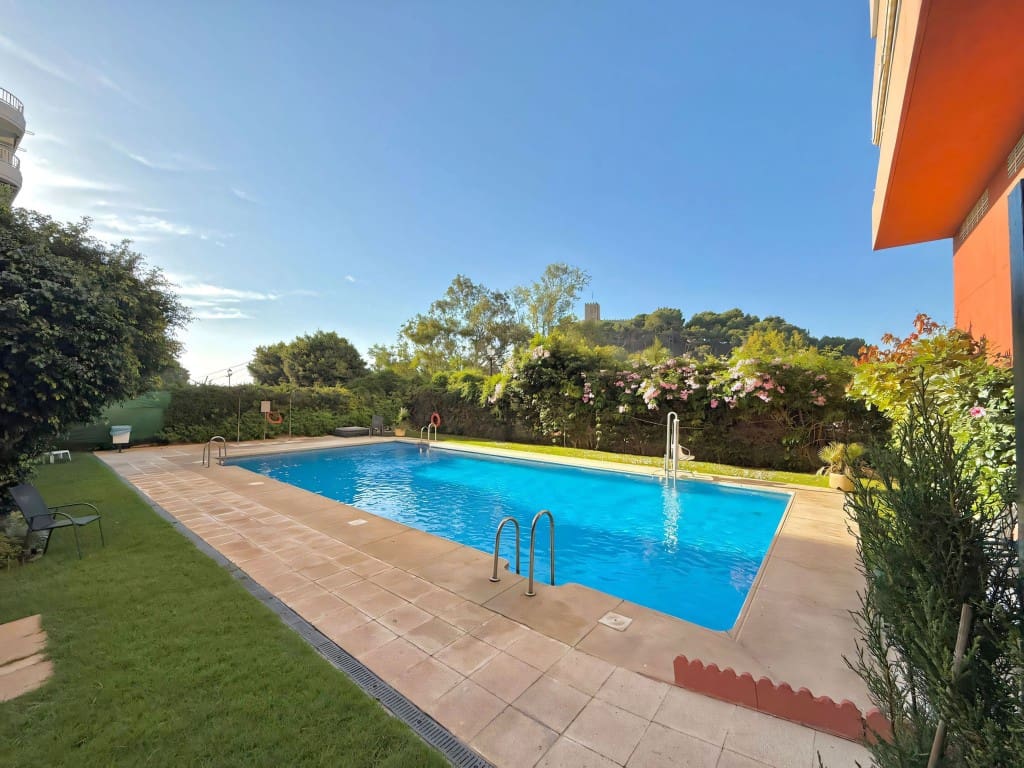 2 slaapkamer Appartement te koop in Fuengirola met zwembad - € 449.000 (Ref: 9348942)