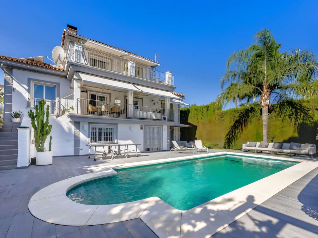 5 slaapkamer Villa te koop in Alhaurin el Grande met zwembad garage - € 995.000 (Ref: 9348943)