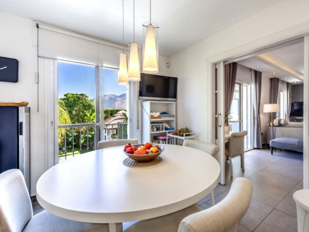 5 slaapkamer Villa te koop in Alhaurin el Grande met zwembad garage - € 995.000 (Ref: 9348943)