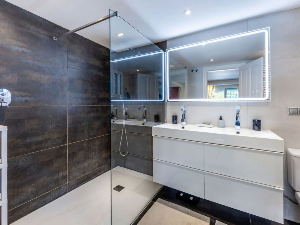 5 slaapkamer Villa te koop in Alhaurin el Grande met zwembad garage - € 995.000 (Ref: 9348943)