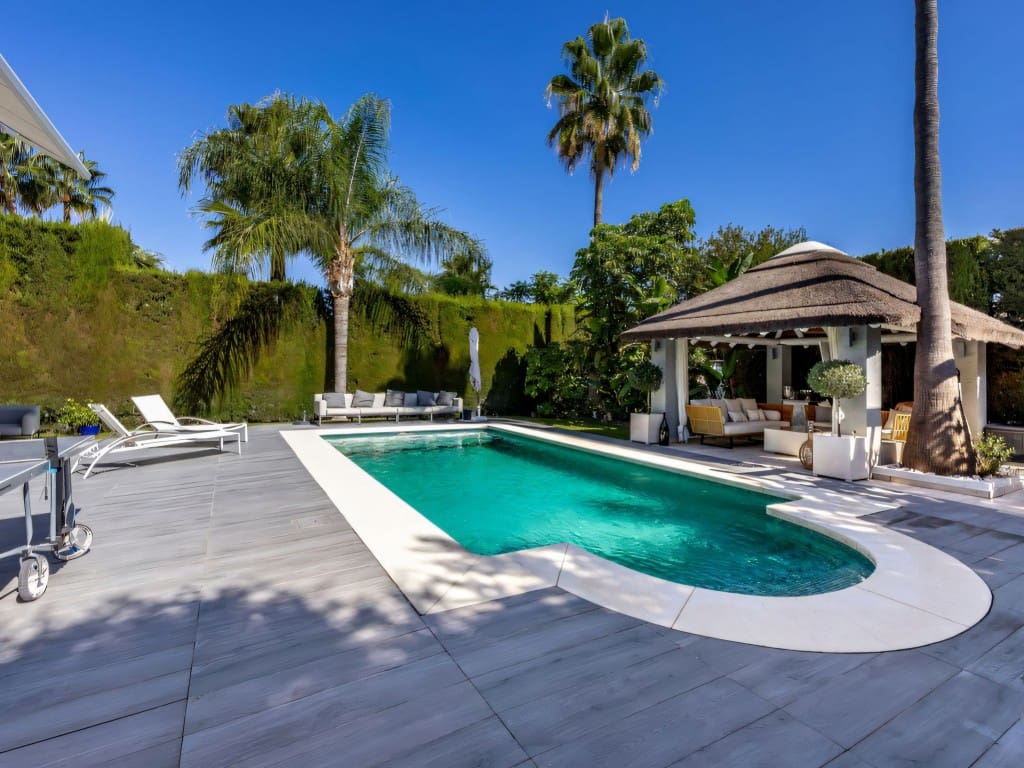 5 slaapkamer Villa te koop in Alhaurin el Grande met zwembad garage - € 995.000 (Ref: 9348943)