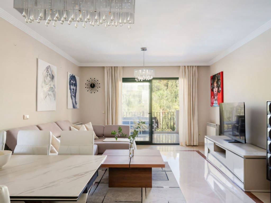 3 slaapkamer Appartement te koop in Nueva Andalucia met zwembad - € 680.000 (Ref: 9353115)