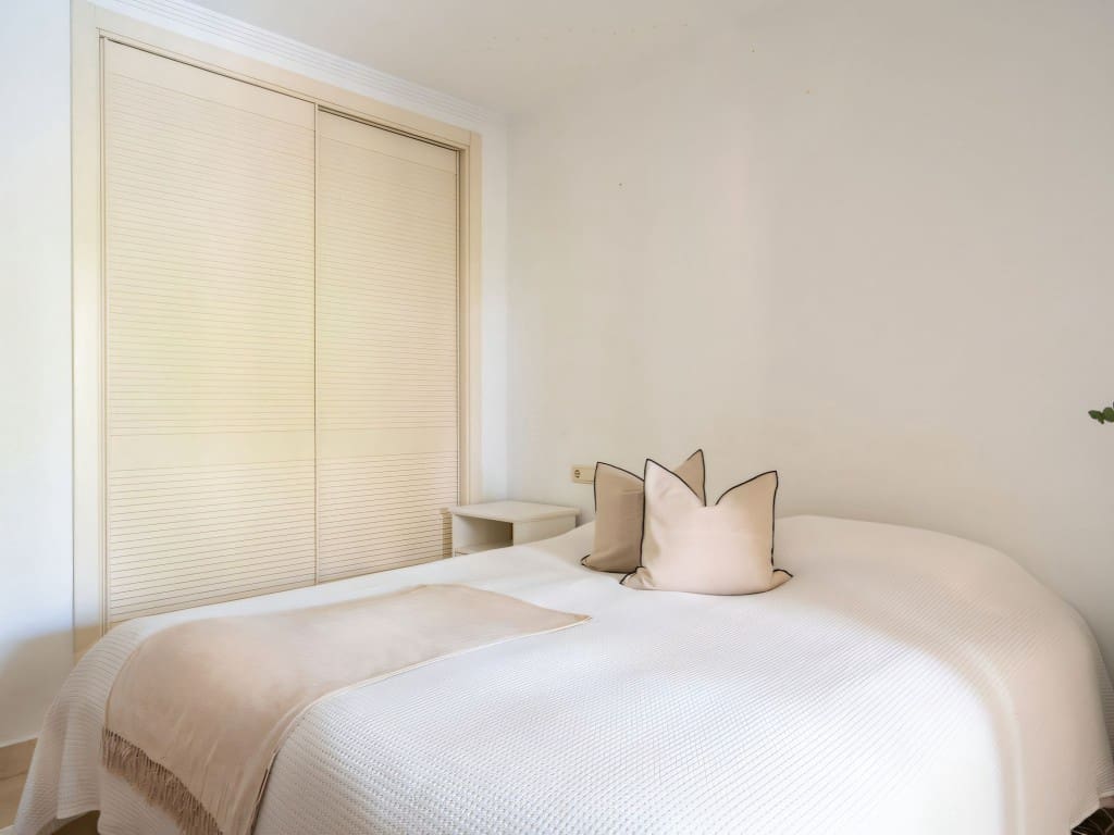 3 slaapkamer Appartement te koop in Nueva Andalucia met zwembad - € 680.000 (Ref: 9353115)