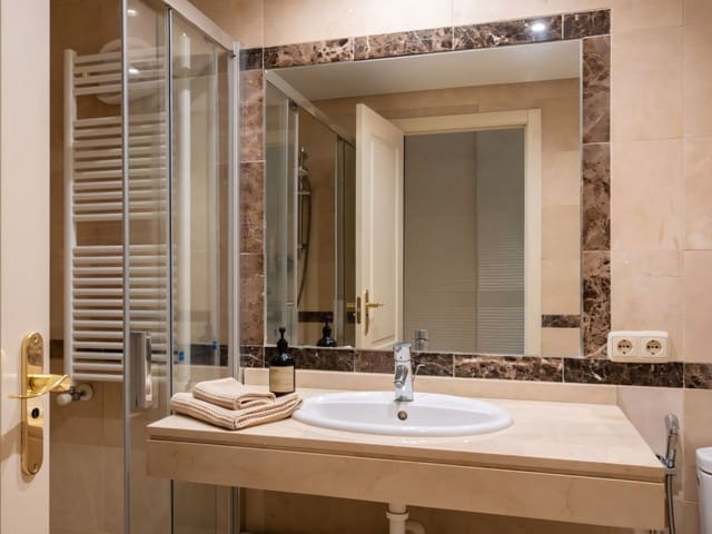 3 slaapkamer Appartement te koop in Nueva Andalucia, Marbella met zwembad - € 680.000 (Ref: 9353115)