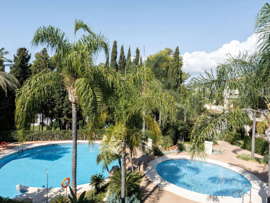 3 slaapkamer Appartement te koop in Nueva Andalucia met zwembad - € 680.000 (Ref: 9353115)