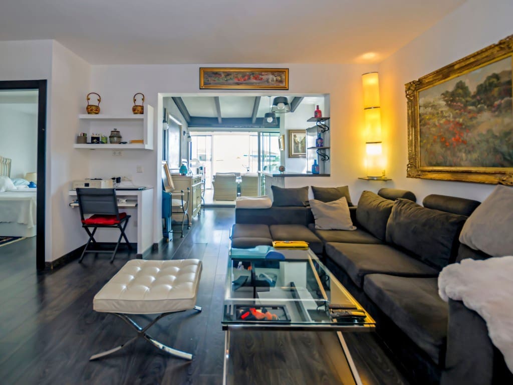 3 soverom Penthouse til salgs i Puerto Banus med svømmebasseng - € 1 197 000 (Ref: 9355450)