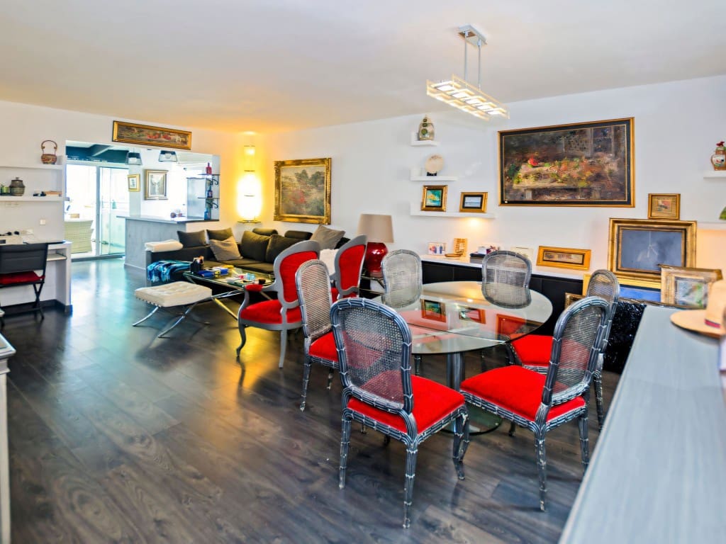 3 soverom Penthouse til salgs i Puerto Banus med svømmebasseng - € 1 197 000 (Ref: 9355450)