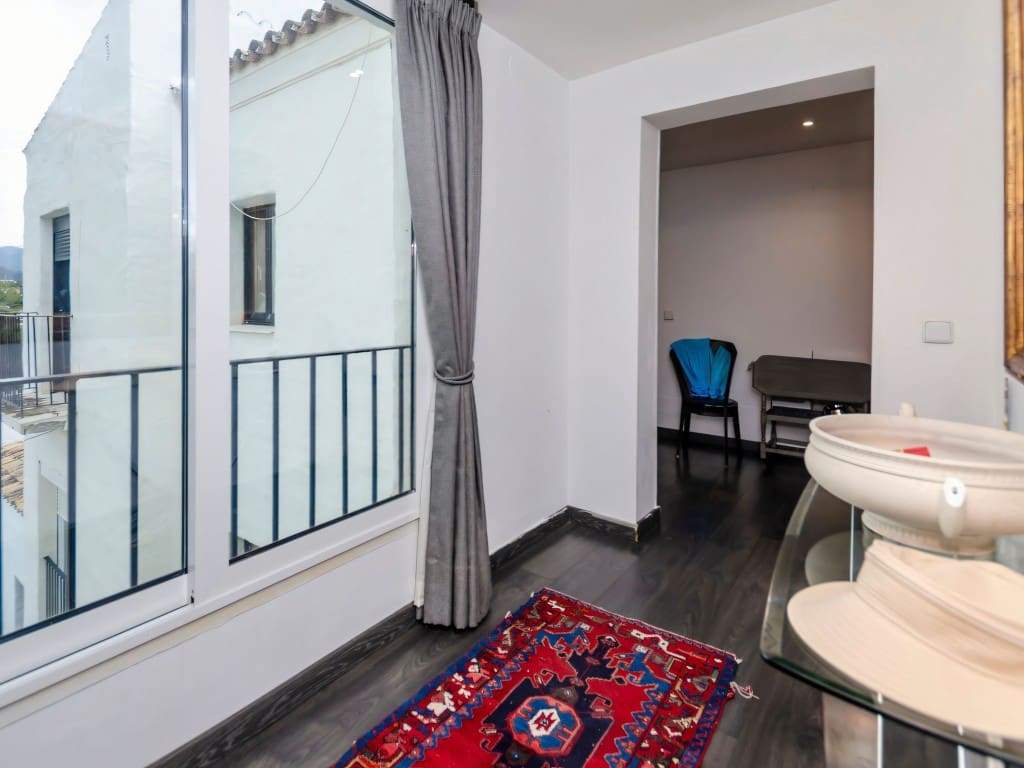 3 soverom Penthouse til salgs i Puerto Banus med svømmebasseng - € 1 197 000 (Ref: 9355450)