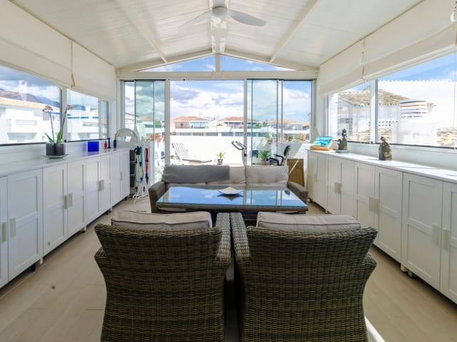 3 soverom Penthouse til salgs i Puerto Banus, Marbella med svømmebasseng - € 1 197 000 (Ref: 9355450)